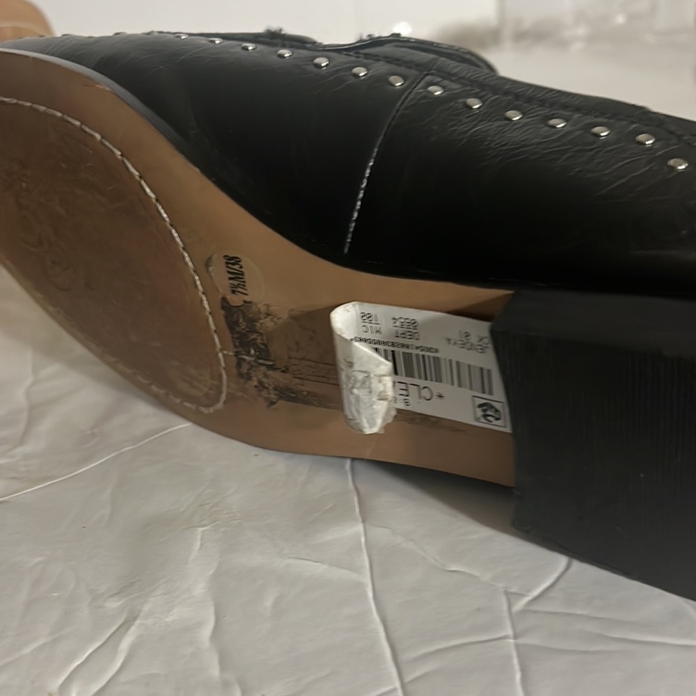 Vince Camuto size 7.5 Lustrous Leather - Picture 11 of 12